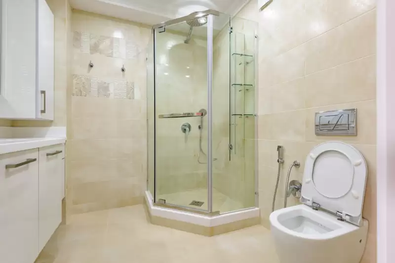 Ötszögletű zuhanykabin: ha fontos a helytakarékosság