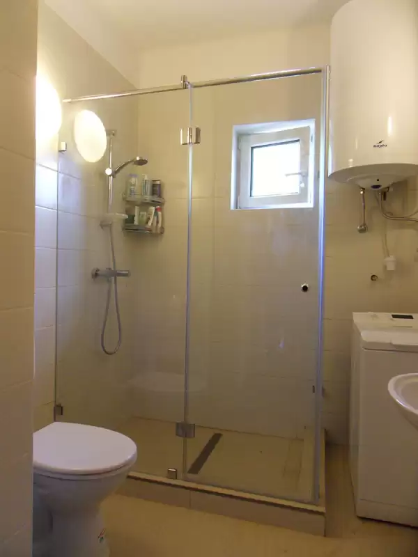 Egyedi zuhanykabin megvalósítása
